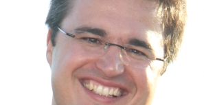 Líder do grupo parlamentar do PS demitiu-se